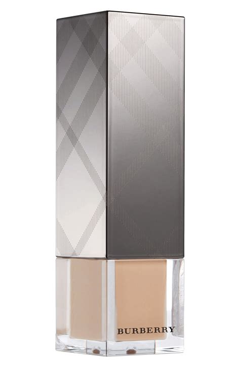 burberry fresh glow luminous fluid foundation